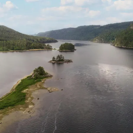 Midtholmen By Interhome * Konsmo