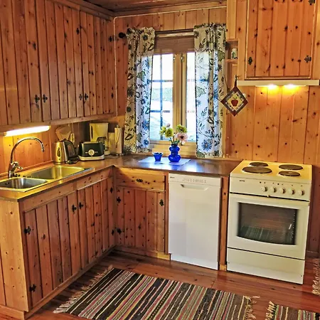 Midtholmen By Interhome * Konsmo