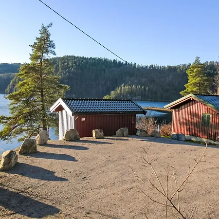 Midtholmen By Interhome * Konsmo